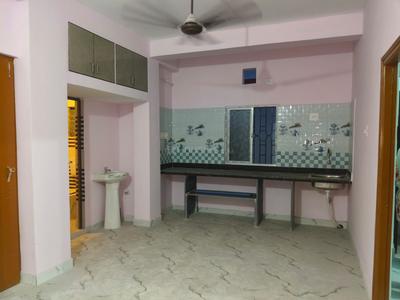 Kitchen Image of 1000 Sq.ft 3 BHK Apartment / Flat for rent in Paschim Putiary Kolkata for Rs. 15000