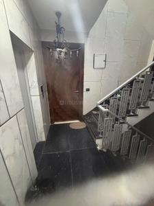 Image of 1400 Sq.ft 3 BHK Builder Floor for sale in Mansarover Garden, New Delhi for Rs. 36000000