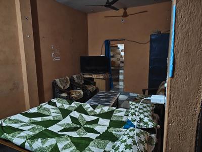 Bedroom Image of 350 Sq.ft 1 RK Independent House for rent in Rajajipuram Lucknow for Rs. 5000