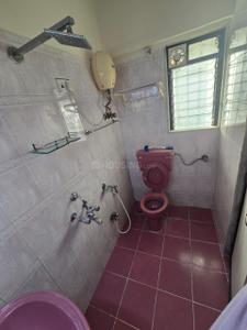 Bathroom Image of 1400 Sq.ft 3 BHK Apartment / Flat for rent in Vile Parle East Mumbai for Rs. 130000