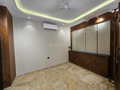 Bedroom Image of 1950 Sq.ft 3 BHK Builder Floor for sale in Safdarjung Enclave New Delhi for Rs. 60000000