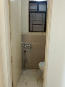 Bathroom Image of 600 Sq.ft 1 BHK Apartment / Flat for sale in Magarpatta Heliconia, Hadapsar Pune for Rs. 8500000