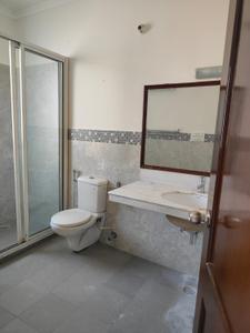 Bathroom Image of 2000 Sq.ft 3 BHK Builder Floor for rent in Sector 11 Chandigarh for Rs. 80000