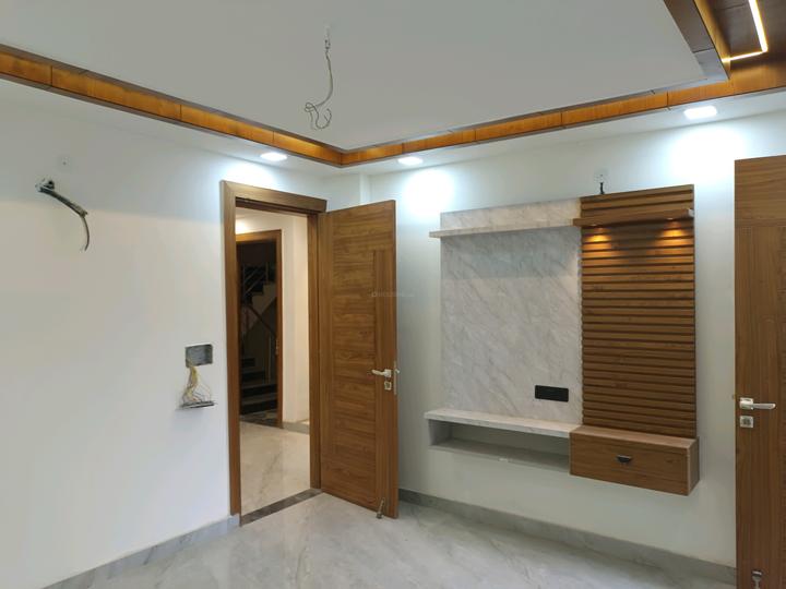 Sector 42, Green Field Colony Main Image 1