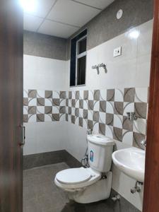 Common Bathroom Image of 979 Sq.ft 2 BHK Builder Floor for sale in Uniwest Arcade Homes, Sector 102 Noida for Rs. 6363500