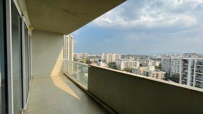 Balcony Image of 1660 Sq.ft 2.5 BHK Apartment / Flat for sale in Amanora Aspire Towers, Hadapsar Pune for Rs. 24000000