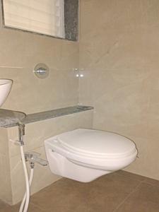 Common Bathroom Image of 1850 Sq.ft 3.5 BHK Apartment / Flat for rent in Kumar Kruti, Kalyani Nagar Pune for Rs. 59000