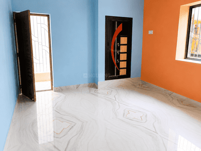 Image of 750 Sq.ft 2 BHK Apartment / Flat for rent in Garden Reach, Kolkata for Rs. 13000