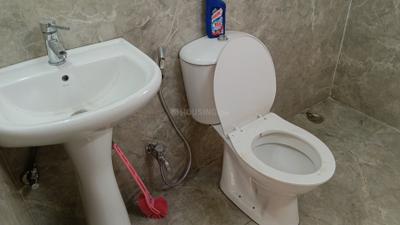 Image of 1495 Sq.ft 2.5 BHK Apartment / Flat for rent in Panchsheel Wellington, Crossings Republik, Ghaziabad for Rs. 24000