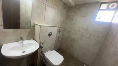 Bathroom Image of 575 Sq.ft 1 BHK Apartment / Flat for rent in Eroor Kochi for Rs. 33000