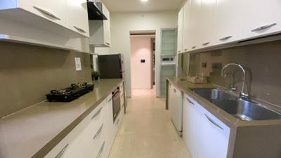 Kitchen Image of 1650 Sq.ft 3 BHK Apartment / Flat for sale in Rustomjee Seasons, Bandra East Mumbai for Rs. 110000000