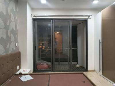 Bedroom Image of 1000 Sq.ft 2 BHK Apartment / Flat for sale in L And T Crescent Bay, Parel Mumbai for Rs. 38000000