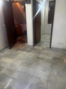 Living Room Image of 585 Sq.ft 2 BHK Apartment / Flat for rent in Apna Apartment, Khirki Extension New Delhi for Rs. 18000