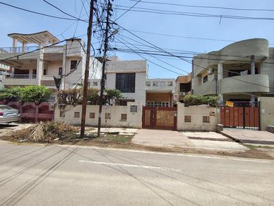 Image of 3200 Sq.ft 4 BHK Independent House for sale in Kidwai Nagar, Kanpur for Rs. 45000000