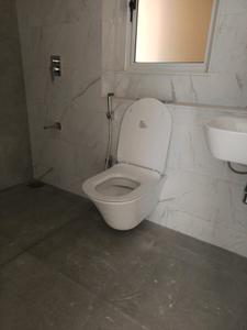 Common Bathroom Image of 1350 Sq.ft 3 BHK Apartment / Flat for rent in Lodha Bella Vita, Mohammed Wadi Pune for Rs. 47000