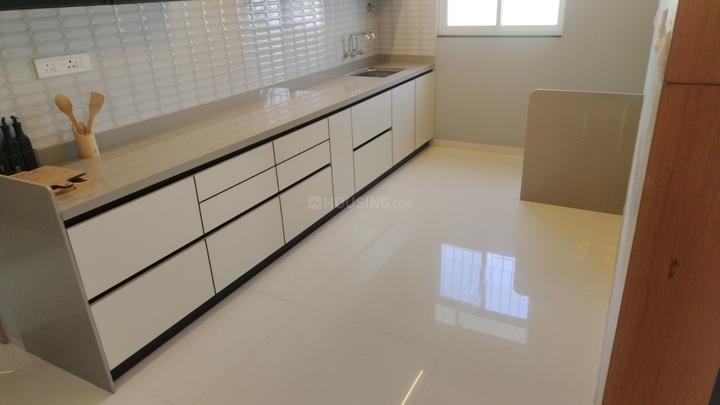 Sparkle Youthika Main Image 1