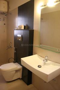 Bathroom Image of 1650 Sq.ft 3 BHK Apartment / Flat for rent in Nandambakkam, Alandur Chennai for Rs. 70000