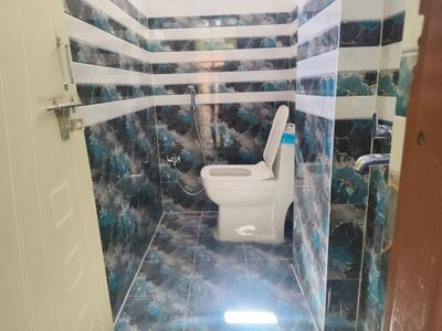 Common Bathroom Image of 762 Sq.ft 1 BHK Apartment / Flat for rent in Kondapur Hyderabad for Rs. 14500