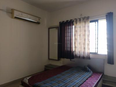 Bedroom Image of 1100 Sq.ft 2 BHK Apartment / Flat for rent in Magarpatta Iris, Magarpatta City Pune for Rs. 32000