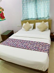Bedroom Image of 4000 Sq.ft 4 BHK Villa for rent in Saumya Aryaman, Thaltej Ahmedabad for Rs. 150000