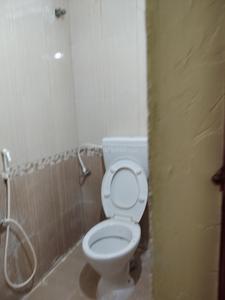 Bathroom Image of 1150 Sq.ft 2 BHK Apartment / Flat for rent in Kovilambakkam Chennai for Rs. 26000