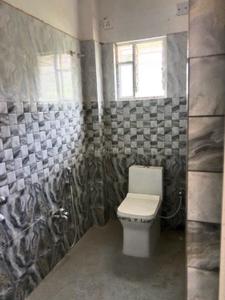Bathroom Image of 1250 Sq.ft 3 BHK Apartment / Flat for sale in Kalikapur Kolkata for Rs. 7700000