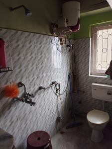 Bathroom Image of 850 Sq.ft 2 BHK Apartment / Flat for sale in Tollygunge Kolkata for Rs. 5600000