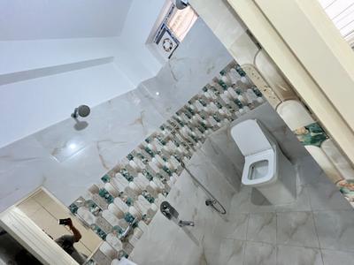 Bathroom Image of 1700 Sq.ft 3 BHK Apartment / Flat for rent in Manikonda Hyderabad for Rs. 42000