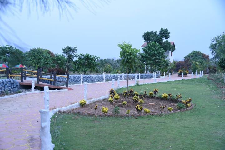 Behind petrol pump lawa Main Image 1