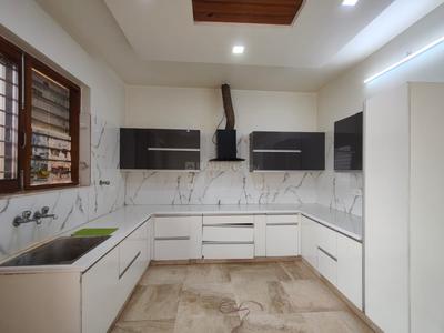 Kitchen Image of 2000 Sq.ft 3 BHK Builder Floor for rent in Sector 28 Faridabad for Rs. 26000