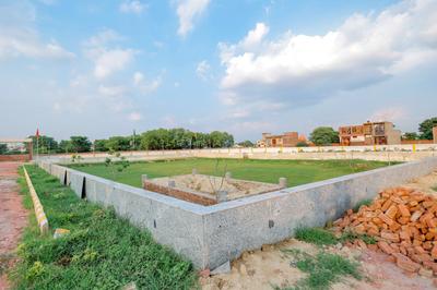 Image of 122 Sq.ft Residential Plot / Land for sale in Vishwakarmapuram Colony, Agra for Rs. 4000000