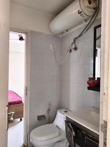 Common Bathroom Image of 1578 Sq.ft 3 BHK Apartment / Flat for sale in Tulip Violet, Sector 69 Gurgaon for Rs. 23100000