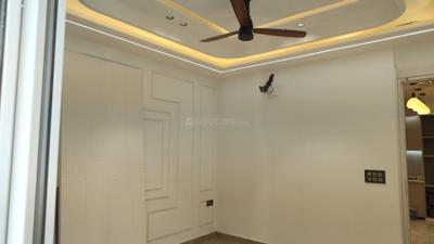 Bedroom Image of 2100 Sq.ft 4 BHK Builder Floor for sale in Kaushambi Ghaziabad for Rs. 32000000