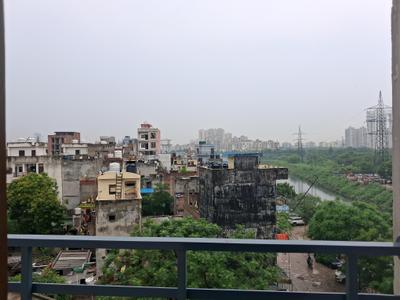 Bedroom Two Image of 1150 Sq.ft 3 BHK Apartment / Flat for sale in Sector 49 Noida for Rs. 5000000