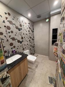 Bathroom Image of 1500 Sq.ft 2.5 BHK Builder Floor for rent in Hawelia Central, Sector 12 Noida for Rs. 36000