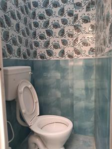 Bathroom Image of 900 Sq.ft 1 BHK Independent House for rent in Sholinghur Chennai for Rs. 8000