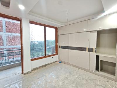Bedroom Image of 900 Sq.ft 2 BHK Apartment / Flat for sale in Vasant Kunj New Delhi for Rs. 9500000