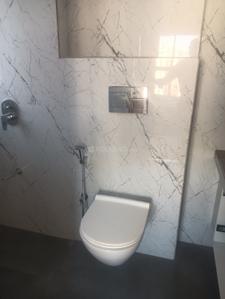 Bathroom Image of 1300 Sq.ft 3 BHK Apartment / Flat for rent in L&amp;T Crescent Bay Tower T2, Parel Mumbai for Rs. 215000