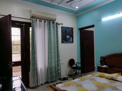 Bedroom Image of 5200 Sq.ft 5 BHK Villa for sale in Sector 93B Noida for Rs. 150000000