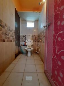 Bathroom Image of 700 Sq.ft 2 BHK Apartment / Flat for sale in Vadsar Vadodara for Rs. 2100000