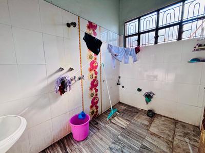 Bathroom Image of 2250 Sq.ft 4 BHK Duplex for sale in Koharapeer Bareilly for Rs. 12000000