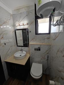 Bathroom Image of 1410 Sq.ft 2 BHK Apartment / Flat for rent in Golden Sand Apartments Phase 2, Dhakoli Zirakpur for Rs. 36000
