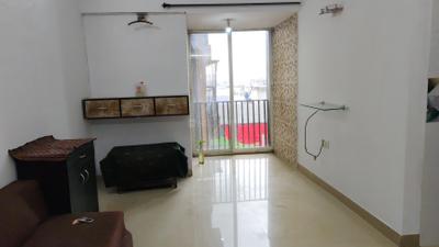 Living Room Image of 585 Sq.ft 1 BHK Apartment / Flat for rent in DB Ozone, Dahisar East Mumbai for Rs. 25000
