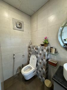 Bathroom Image of 2000 Sq.ft 4 BHK Independent House for rent in Greater Kailash New Delhi for Rs. 160000