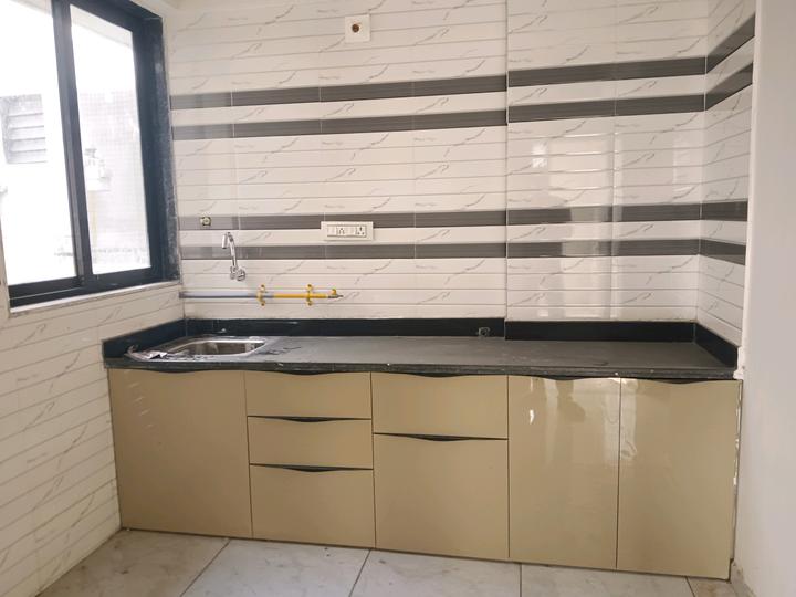 Orchid Elegance Main Image 1