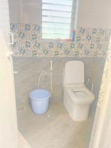 Bathroom Image of 1800 Sq.ft 4 BHK Independent House for rent in Choolaimedu Chennai for Rs. 50000