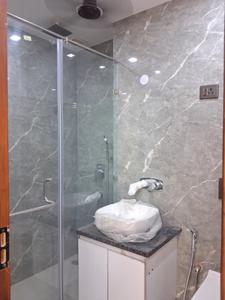 Common Bathroom Image of 1350 Sq.ft 3 BHK Builder Floor for sale in Paschim Vihar New Delhi for Rs. 25000000