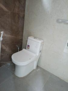 Common Bathroom Image of 750 Sq.ft 1 BHK Apartment / Flat for rent in Madhapur Hyderabad for Rs. 24000