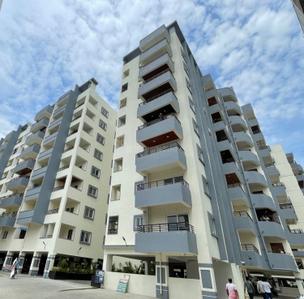 Image of 1300 Sq.ft 3 BHK Apartment / Flat for rent in Kukatpally, Hyderabad for Rs. 30000