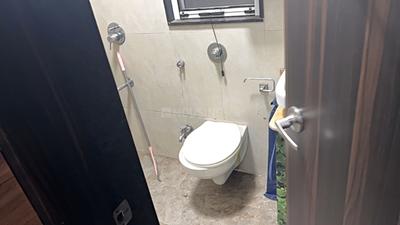 Bathroom Image of 550 Sq.ft 1 BHK Apartment / Flat for sale in Sheth Midori, Dahisar East Mumbai for Rs. 10500000
